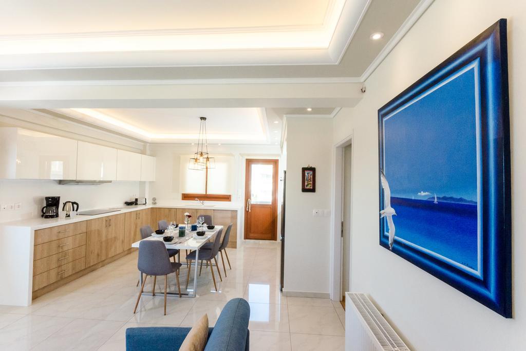 Leo - Unique Glyfada Apartment Atena Exterior foto